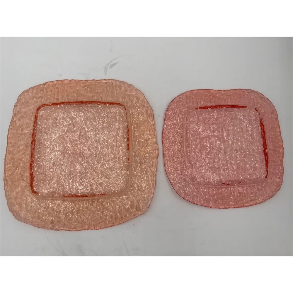 Vtg Set of 2 Pier‎ 1 Pink Glass Pebbled Square Salad Dessert Plates